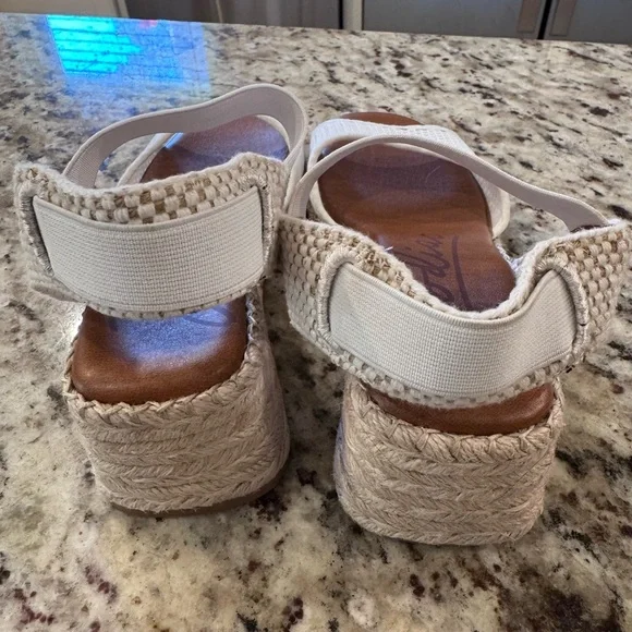 Zodiac White Woven Espadrille Wedges - Picture 4 of 5